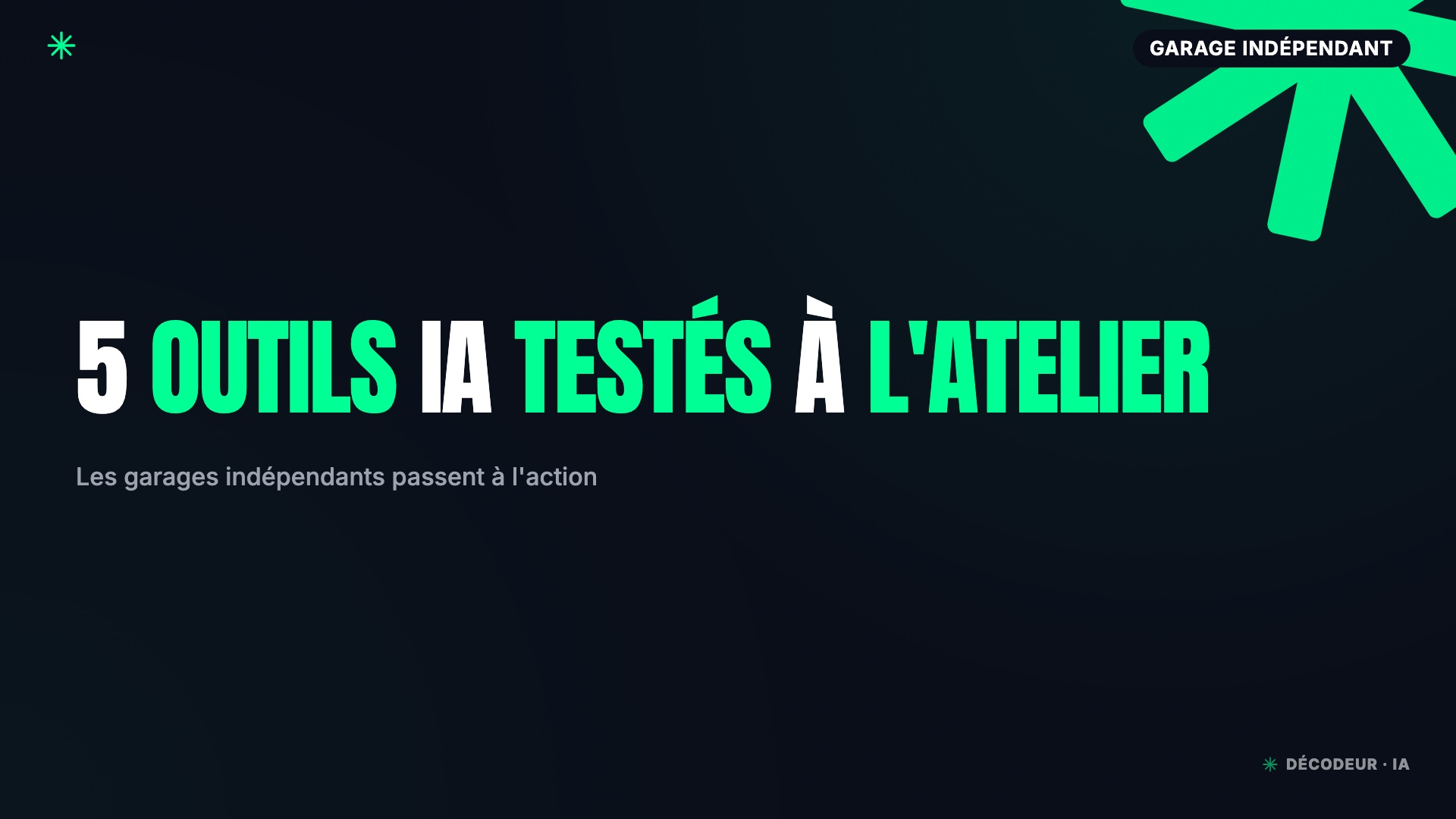 Mécanicien dans un garage indépendant consultant un assistant IA sur tablette pour un diagnostic moteur